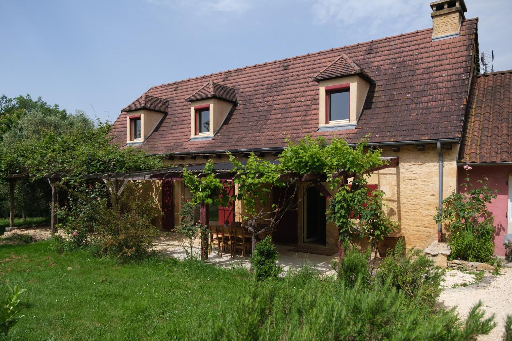 La Maison De Jennie Saint-Andre-d'Allas Екстериор снимка